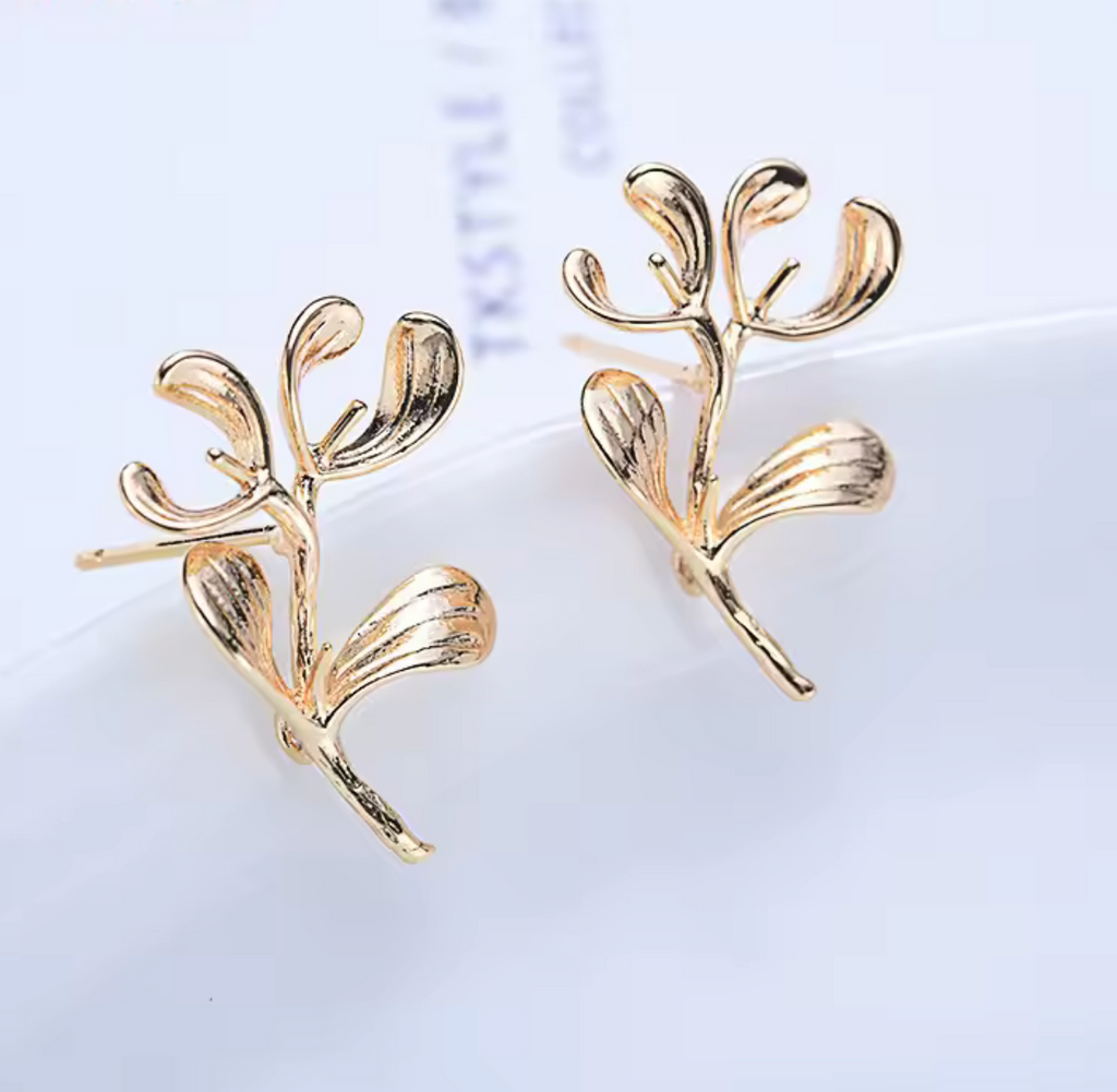 Fashionable Summer Earrings for Women