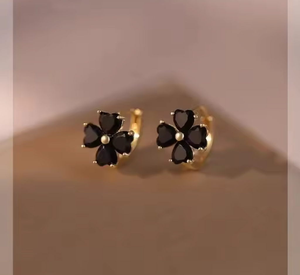Korean Black Four-Leaf Flower Earrings