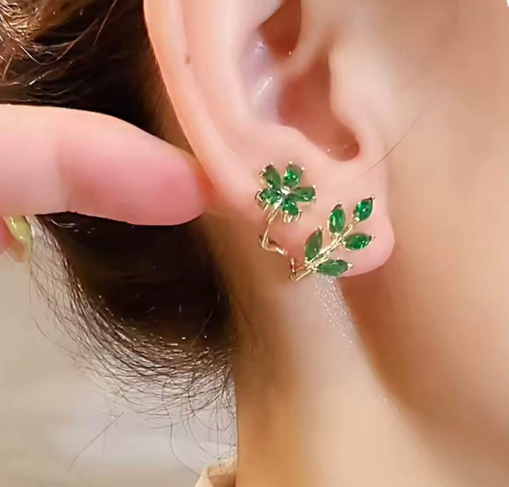 Elegant Green Rhinestone Flower Stud Earrings