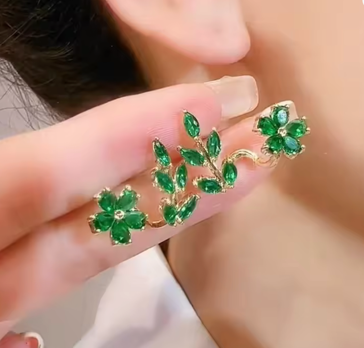 Elegant Green Rhinestone Flower Stud Earrings