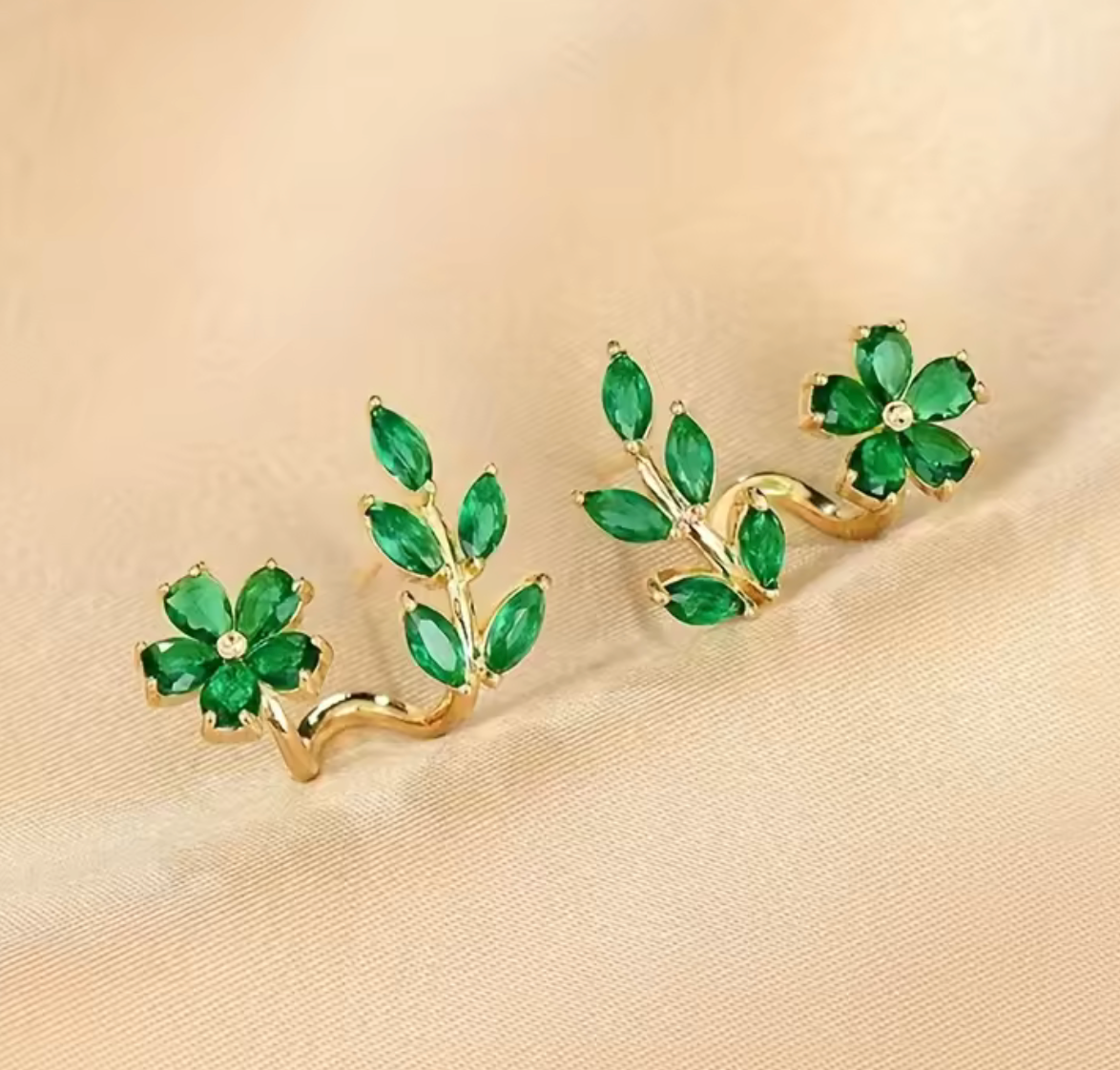 Elegant Green Rhinestone Flower Stud Earrings